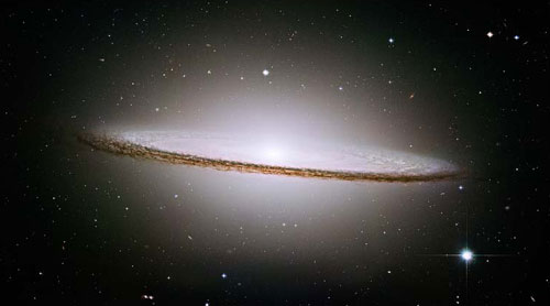 Die Sombrero Galaxie (Foto NASA und Hubble Heritage Team)
